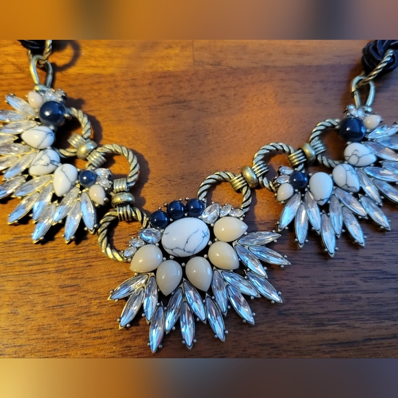 Chloe & Isabel necklace with 2 chains - Picture 4 of 4